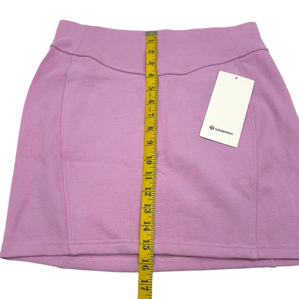Lululemon Scuba HR Mini Skirt Size Medium - Picture 10 of 11